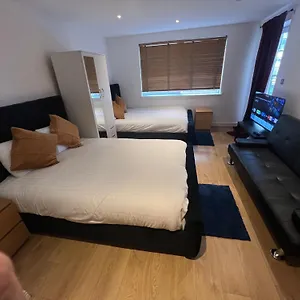 The O2 Arena Excel Canary Wharf Apartment