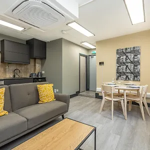 Apartment Charming 1br Flats In The Heart Of Of, London